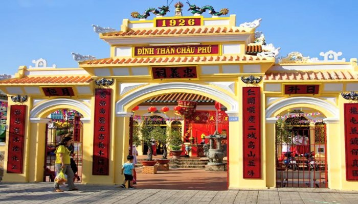 Văn nghệ dân gian đặc sắc tại lễ hội đình Châu Phú