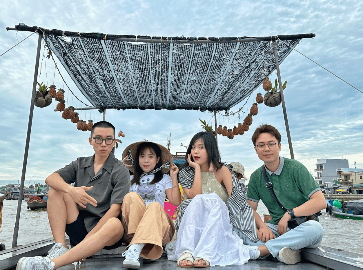 Thuê Xe Cần Thơ Nên Chọn Tự Lái Hay Có Tài Xế Đưa Đón? 