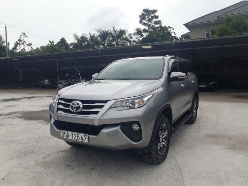 Dịch vụ cho thuê xe cần thơ