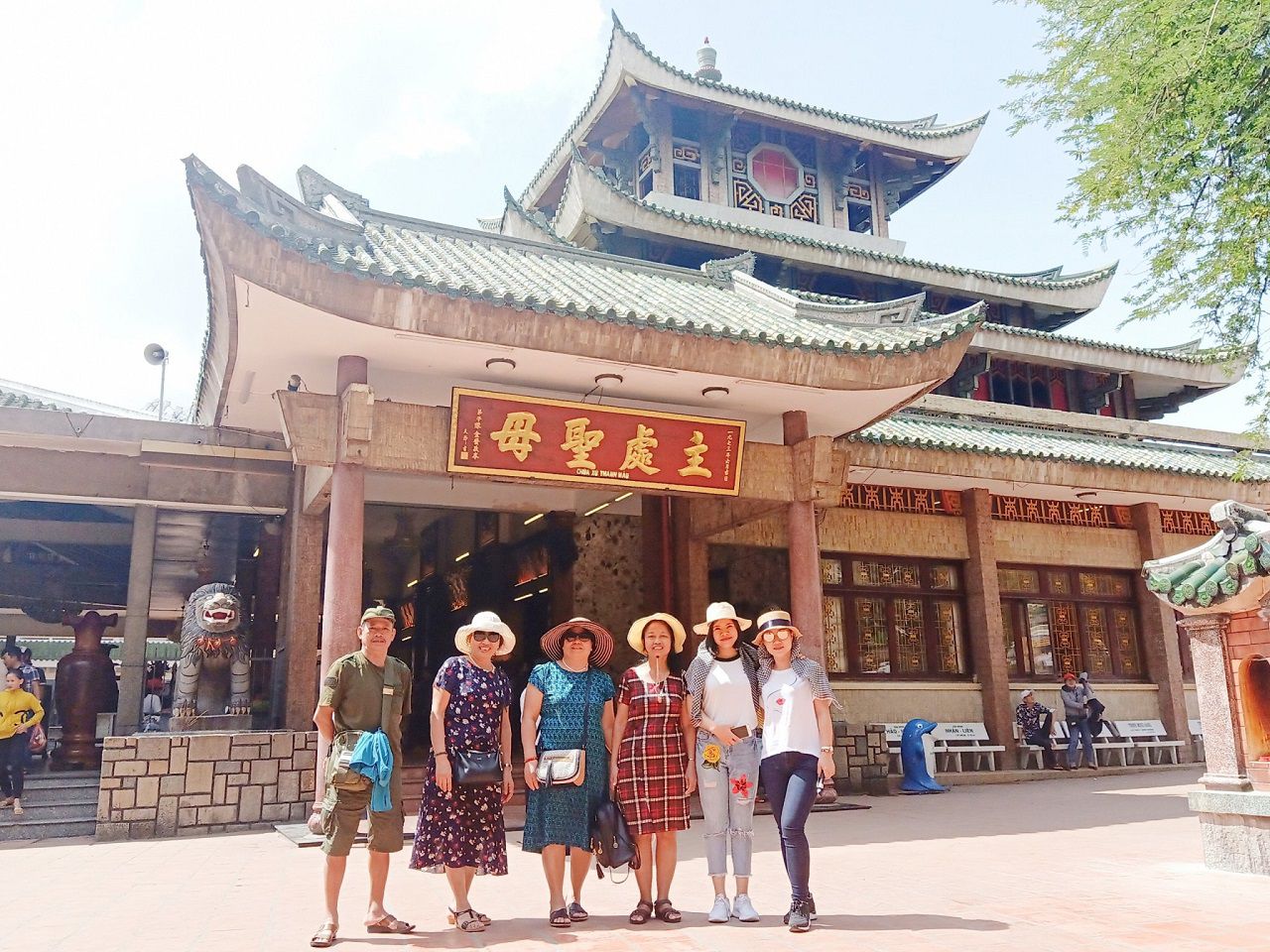 Thuê xe du lịch Cần Thơ đi Châu Đốc giá rẻ