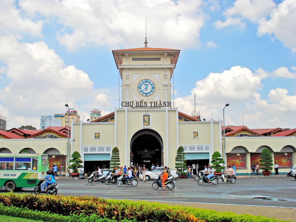 Cho thuê xe Cần Thơ đi HCM giá bao rẻ nhất thị trường 