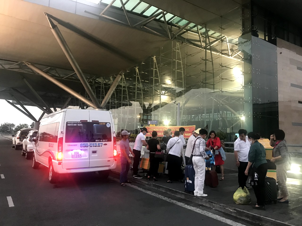 Xe đưa đón sân bay Cần Thơ - Nguyễn Duy Travel