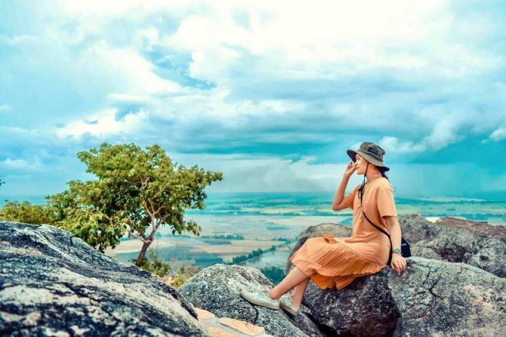 Thuê xe 16 chỗ từ Hậu Giang đi Châu Đốc - Nguyễn Duy Travel